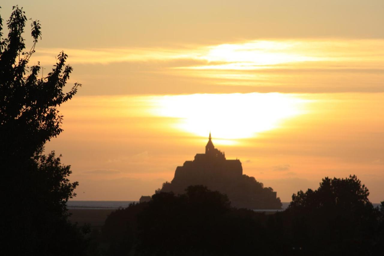 L'Aurore De La Baie, Vue Sur Le Mont-Saint-Michel Huisnes-sur-Mer Kültér fotó