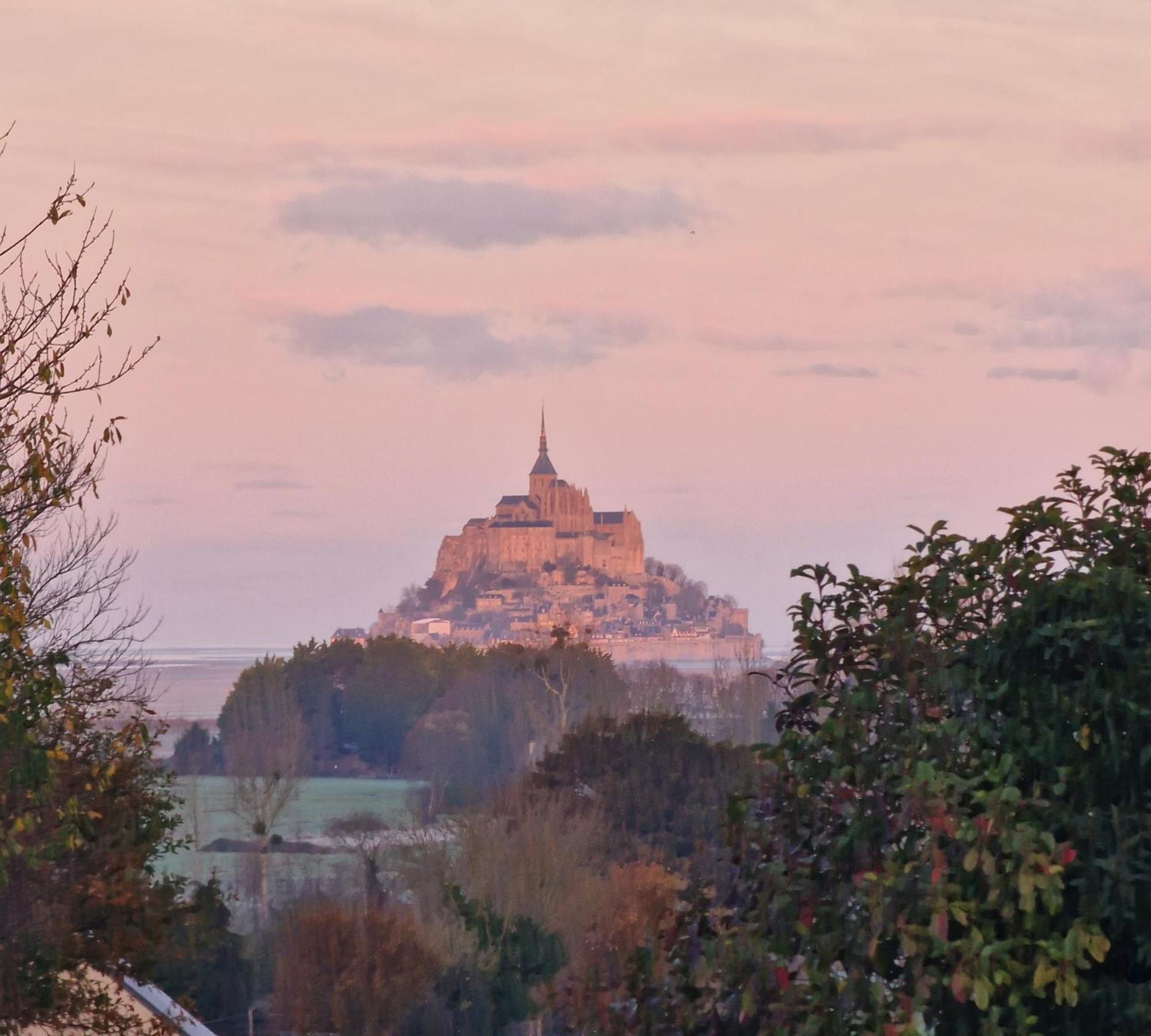 L'Aurore De La Baie, Vue Sur Le Mont-Saint-Michel Huisnes-sur-Mer Kültér fotó